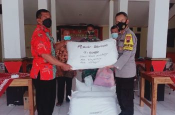 Bhabinkamtibmas Desa Sumberejo Ajak Warga Bantu Korban Semeru