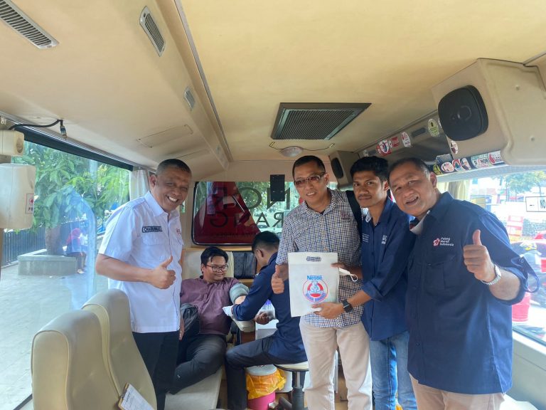 Markas PMI Bukittinggi Disambangi ASM Nestle Sumatera Barat, Stop Calo Darah*